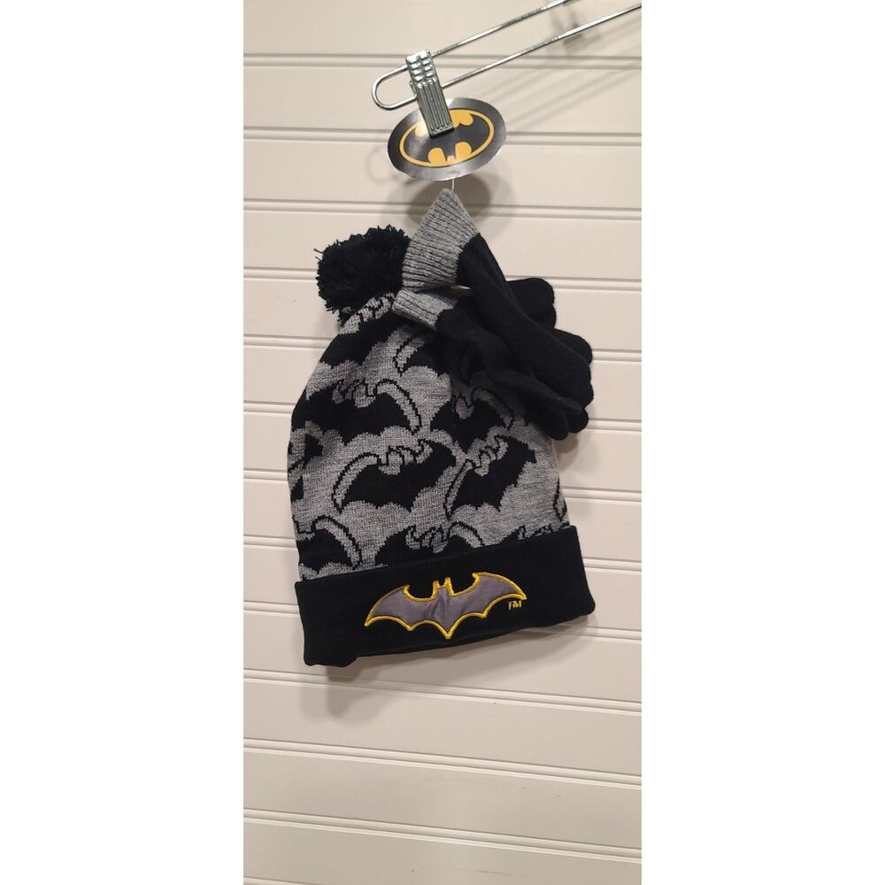 DC Boys Batman Beanie & Mitten Set NWT